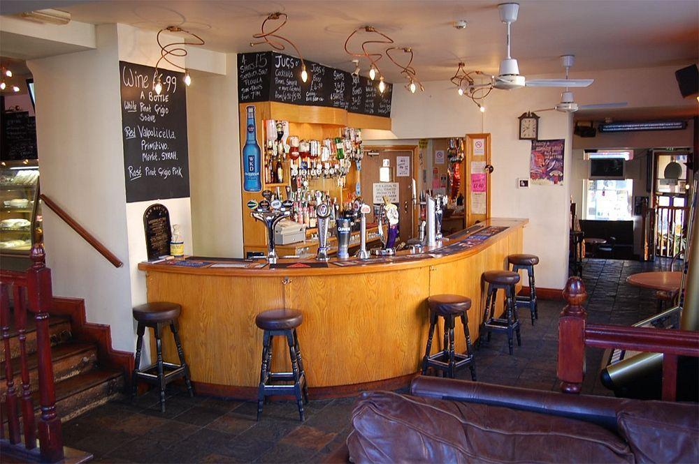 Eurobar & Hotel Oxford Exterior photo